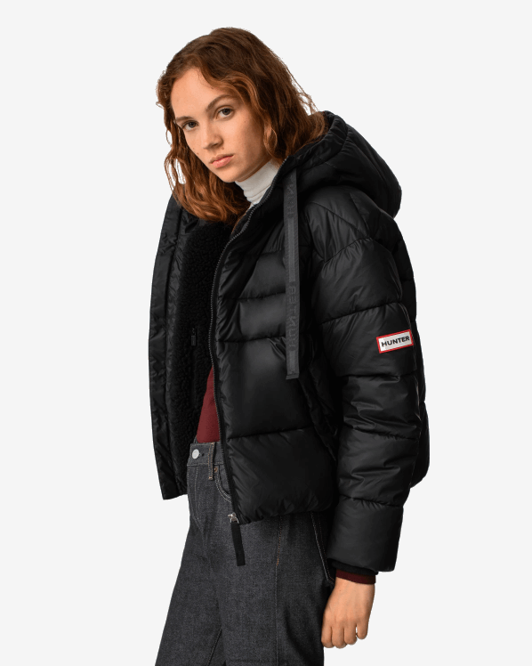 žene Hunter logo crn intrepid izolirana tkana kratka pufer jakna FFP0T366